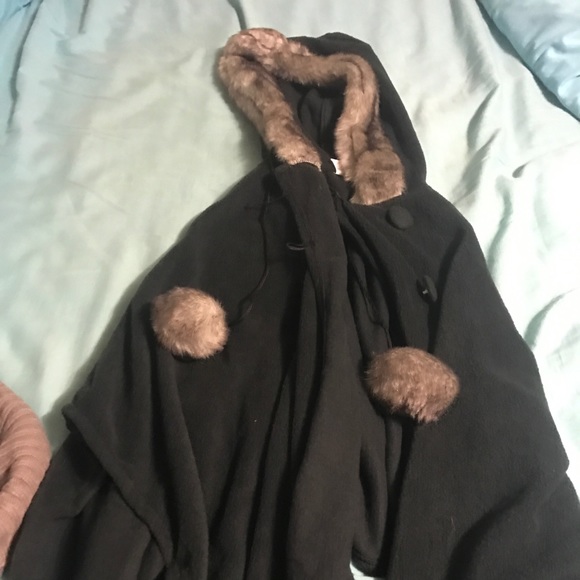 Poncho - Picture 1 of 3